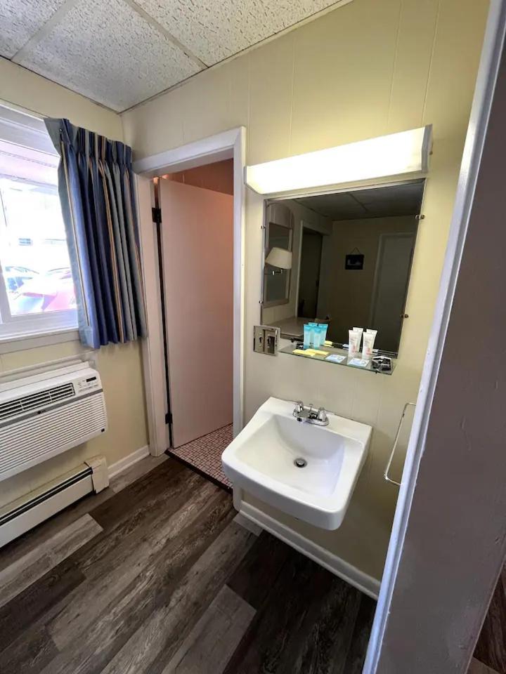 Beau Rivage Motel Олд Орчард Бийч Екстериор снимка